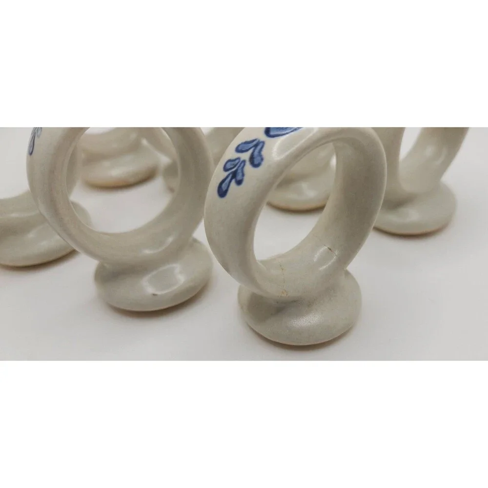 Set of 7 Vtg Pfaltzgraff Yorktowne Ceramic Stoneware Footed Napkin Rings Blue